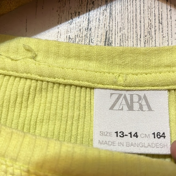 Z3 Neon yellow Zara flowy short sleeve crop top business casual size 13-14 - Picture 4 of 6